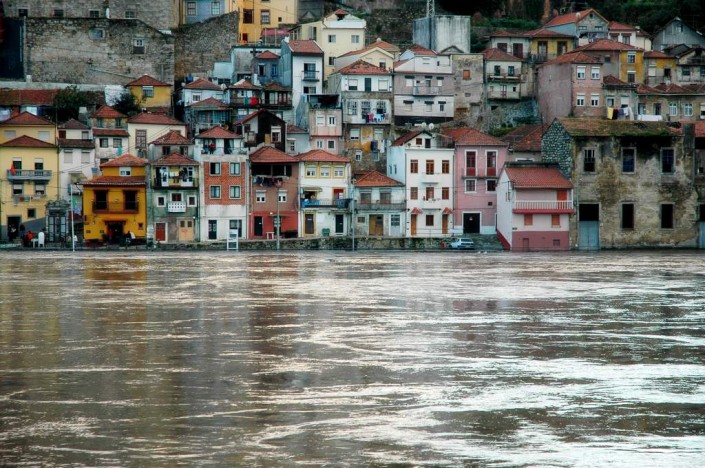 Porto - cheia no Rio Douro | mementōs